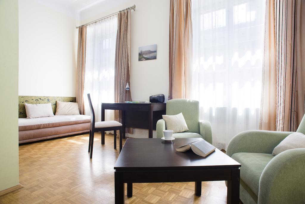 Mikolajska Residence Krasków Δωμάτιο φωτογραφία